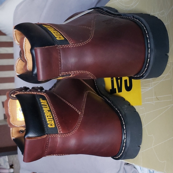 CATERPILLAR Men brown work boots size 13 - Picture 3 of 11
